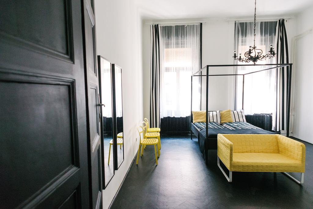 D.Five Stylish Apartment On Vaci Street Budapest Ngoại thất bức ảnh